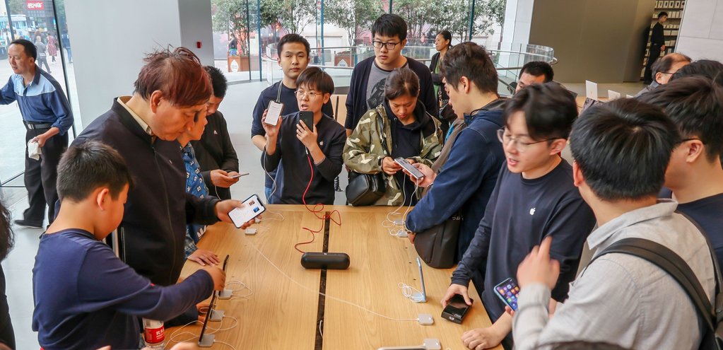 Buntut Kisruh Qualcomm-Apple, China Larang Penjualan iPhone