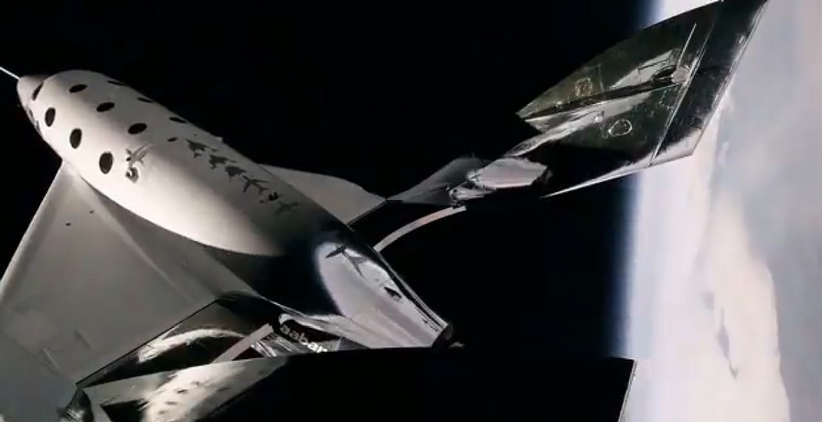 Pesawat Antariksa Virgin Galactic Sukses Capai Bibir Angkasa