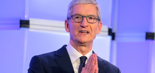 Apple Pecat 200 Karyawan di Proyek Titan, Ada Apa?