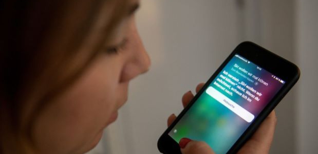 Dari Wanita ke Pria, Begini Cara Ubah Suara Asisten Virtual Anda