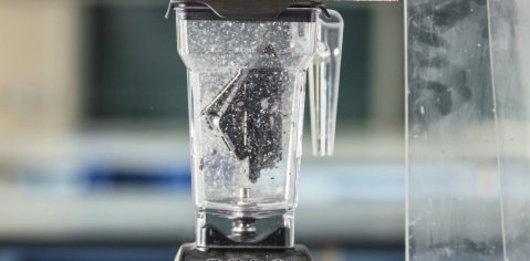 Teliti Kandungan Kimia, Ilmuwan Blender iPhone Seperti Jus