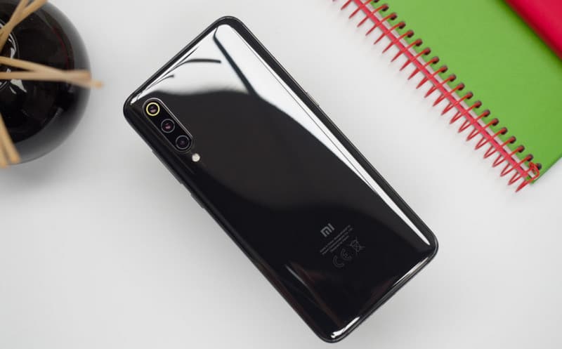 Dua Ponsel Xiaomi Kamera Pop-up akan Diotaki Snapdragon 855