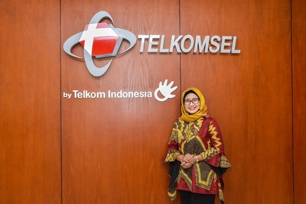 Dirut Telkomsel Emma Sri Martini