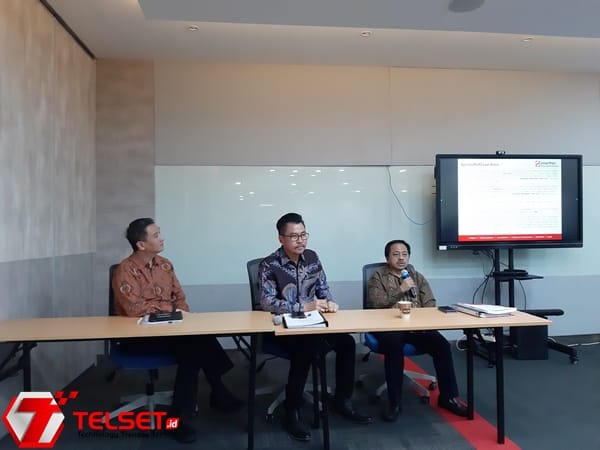 Industri Telko Lesu, Pendapatan Smartfren Malah Naik 18%