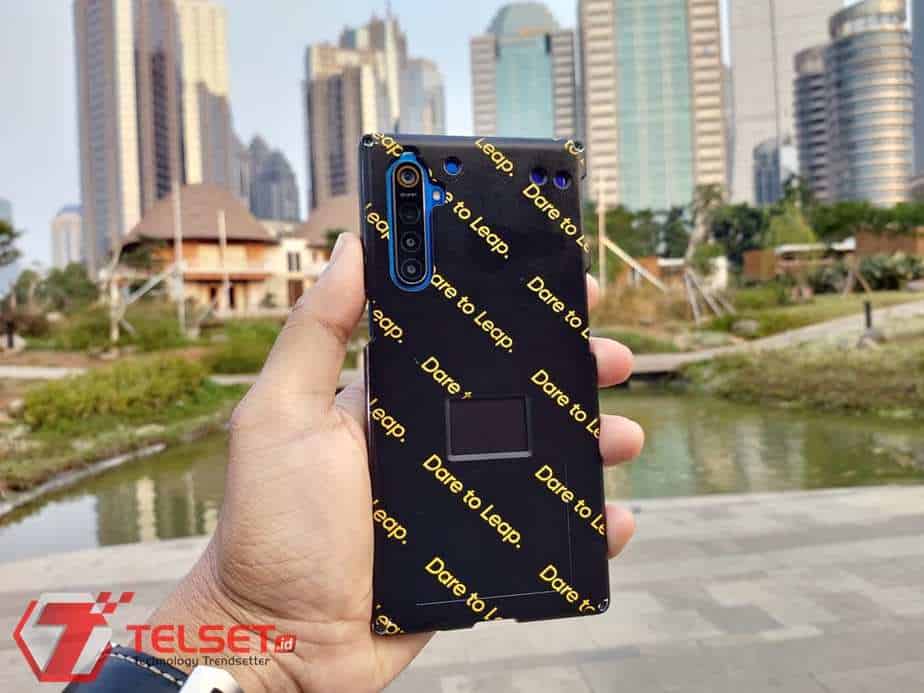 Realme XT