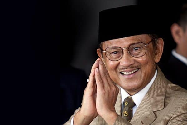 Habibie meninggal
