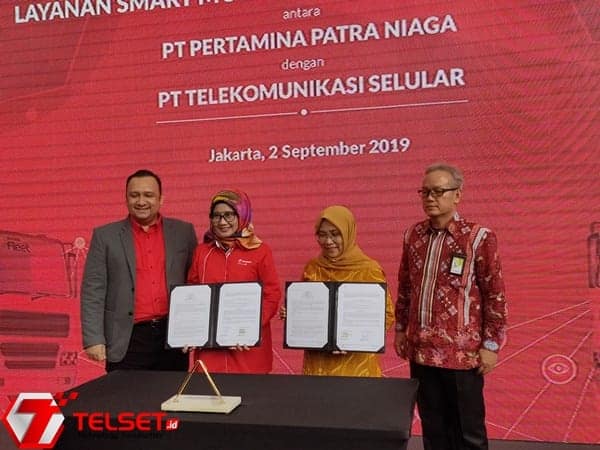 Telkomsel Digitalisasi 1.800 Truk Tangki BBM Pertamina