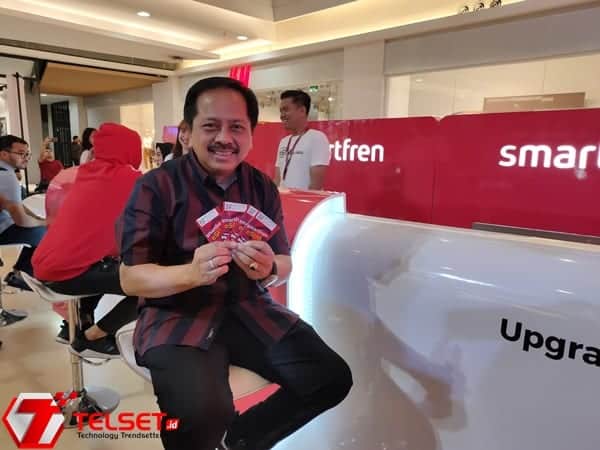 Smartfren Tawarkan Pengguna iPhone Upgrade ke eSIM Gratis