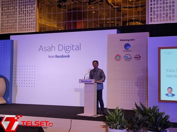 Menkominfo Johnny Pajak Facebook