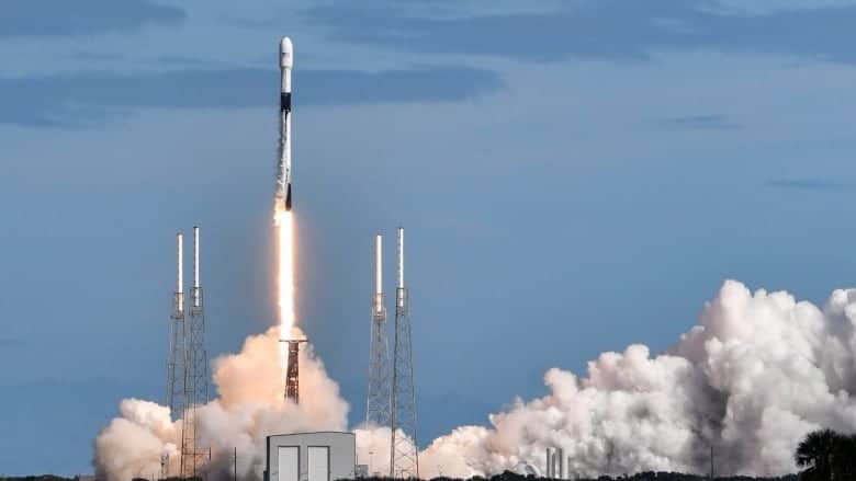 SpaceX Satelit Starlink Internet super cepat