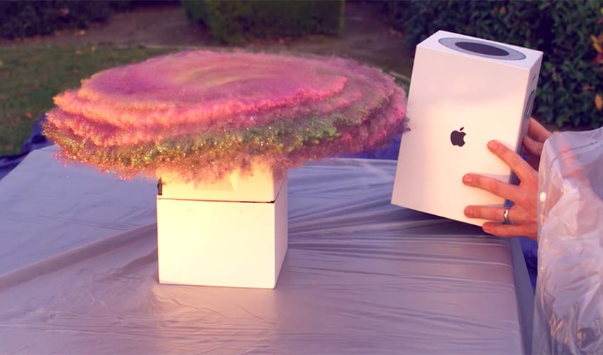 Insinyur NASA Bom Glitter