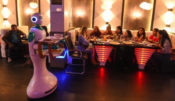 Robot Pekerja Gantikan Manusia