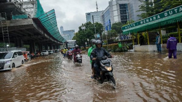 Pantau Banjir Jakarta