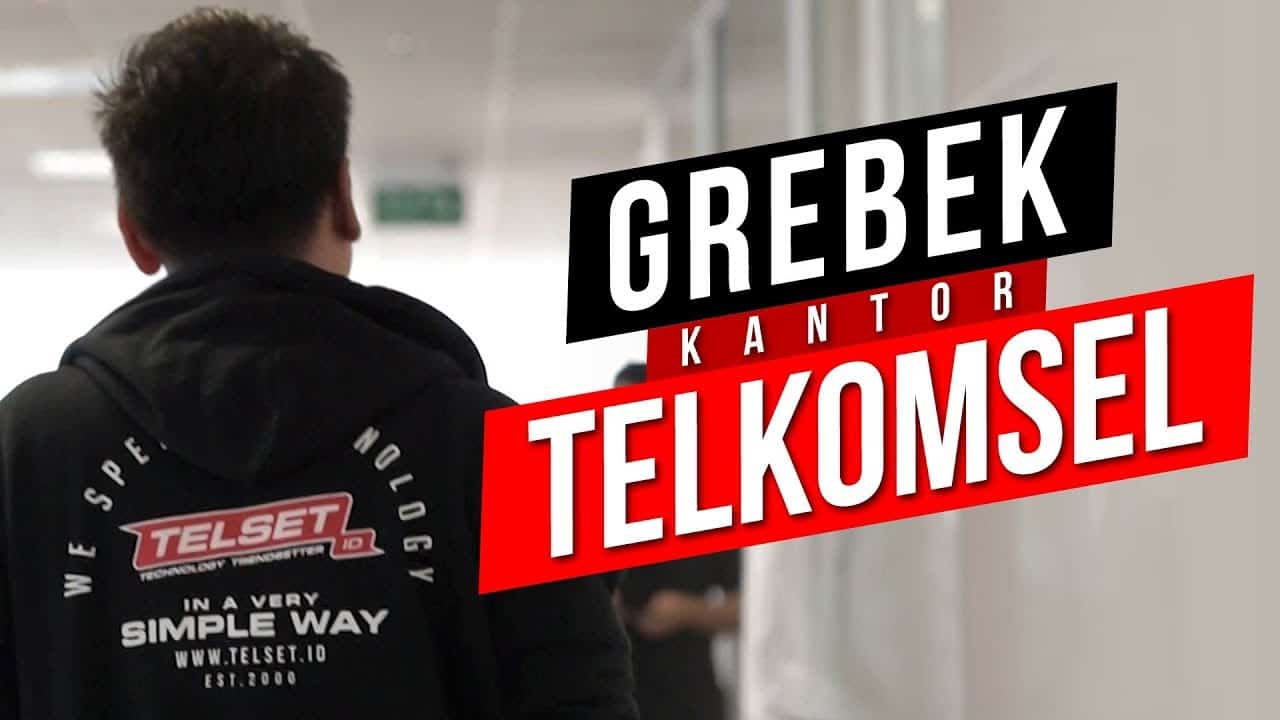 GREBEK KANTOR TELKOMSEL: Ada Apa ya..??!
