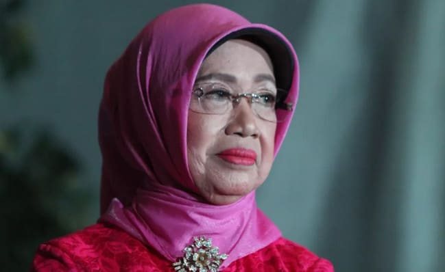 Ibunda Jokowi meninggal