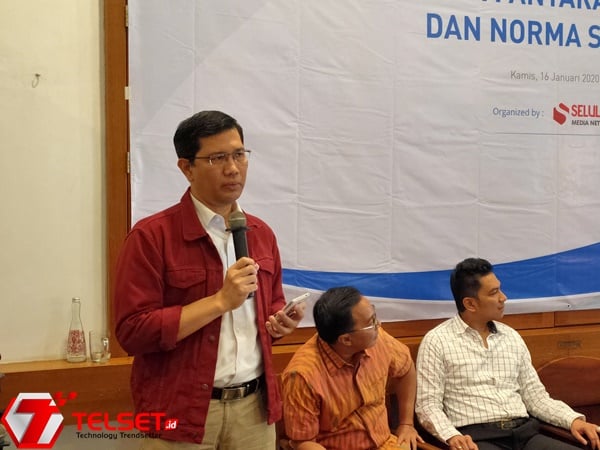 Kerumunan warga