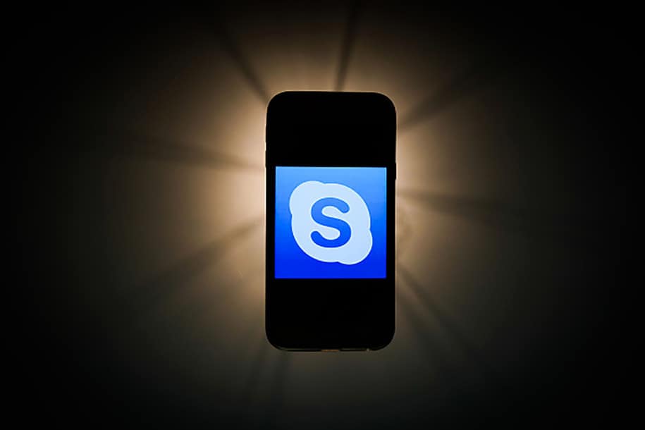 Trafik Skype Melonjak Saham Microsoft