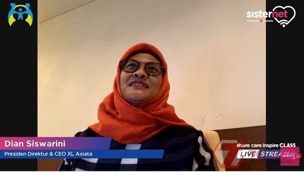 Karyawan Perempuan XL Axiata