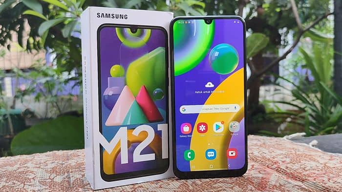 1. Review Samsung Galaxy M21
