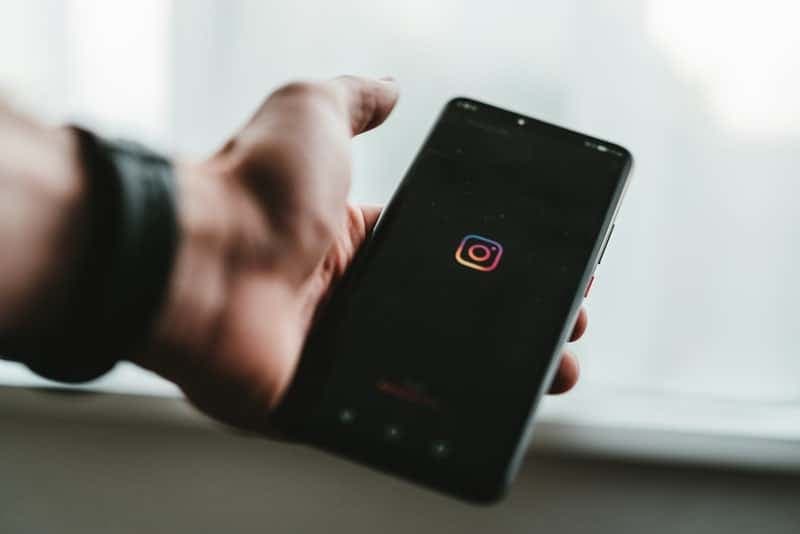 Vakum Instagram Facebook