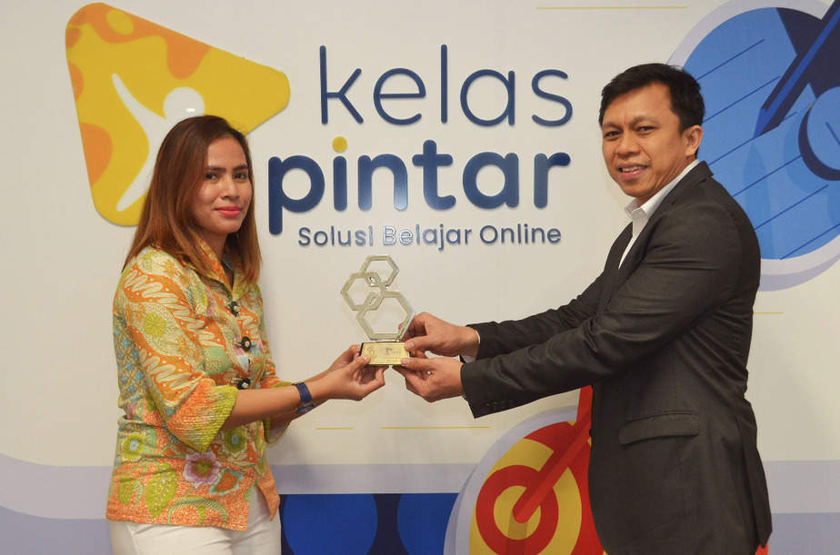Kelas Pintar Raih Predikat Best Education Platform
