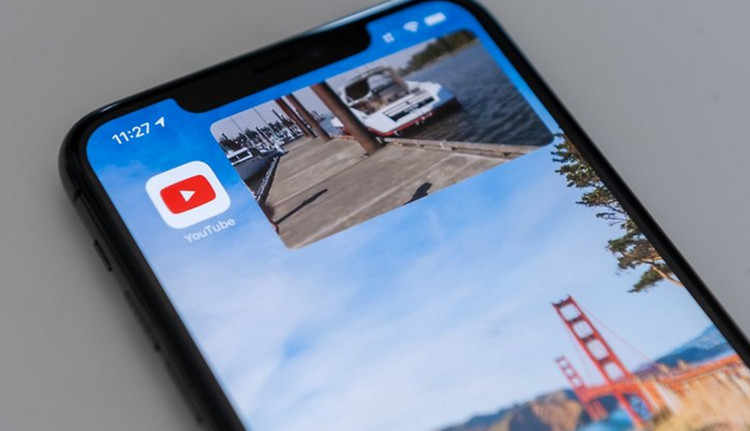 Picture-in-Picture iOS 14 YouTube
