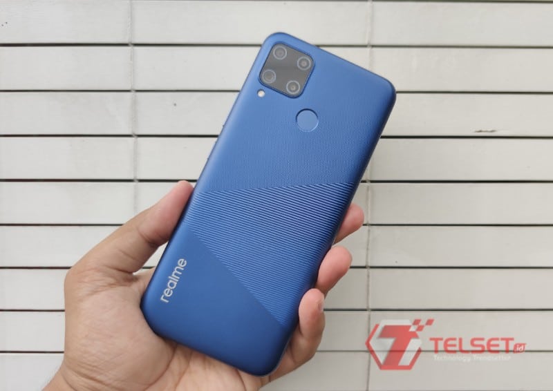 Realme C15 Holiday Edition