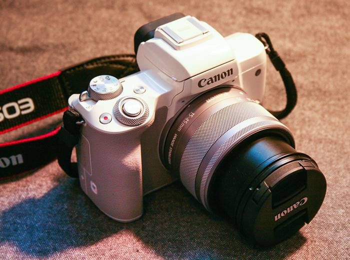 Canon EOS M50