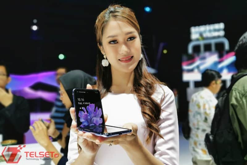 Smartphone lipat baru Samsung