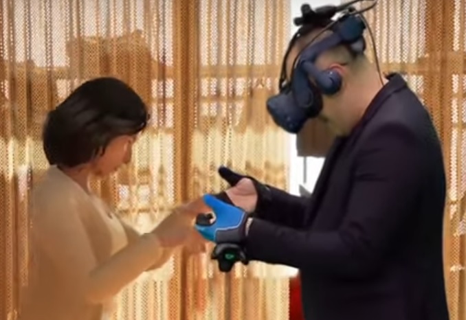 VR Bantu Pria Ini Bertemu Istrinya yang Sudah Meninggal