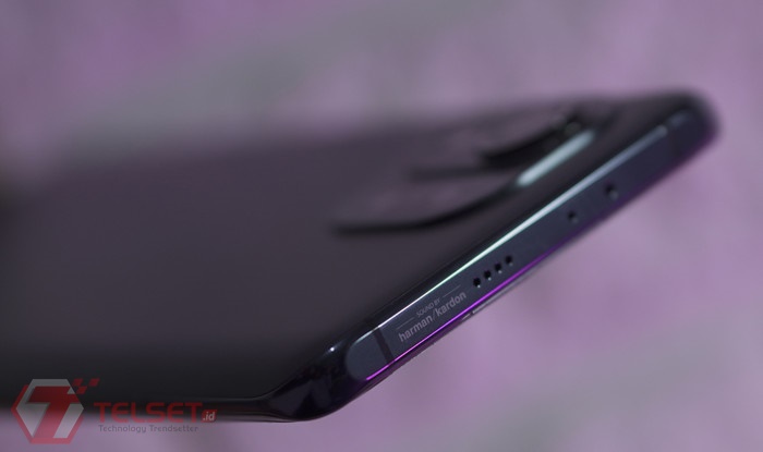 Fitur Xiaomi Mi 11 Ini Bisa Bersihkan Speaker Secara Otomatis