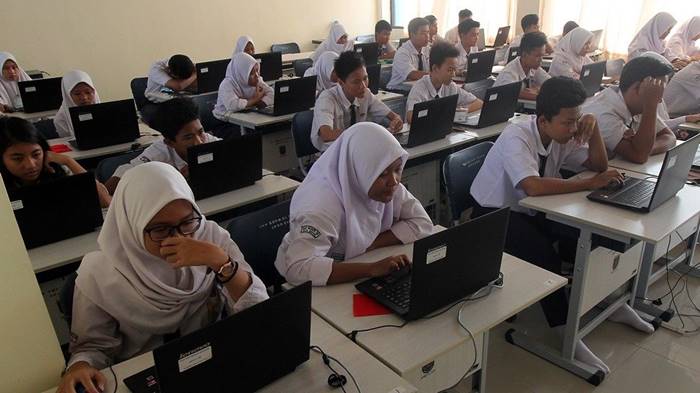 Laptop Sekolah Kemendikbud