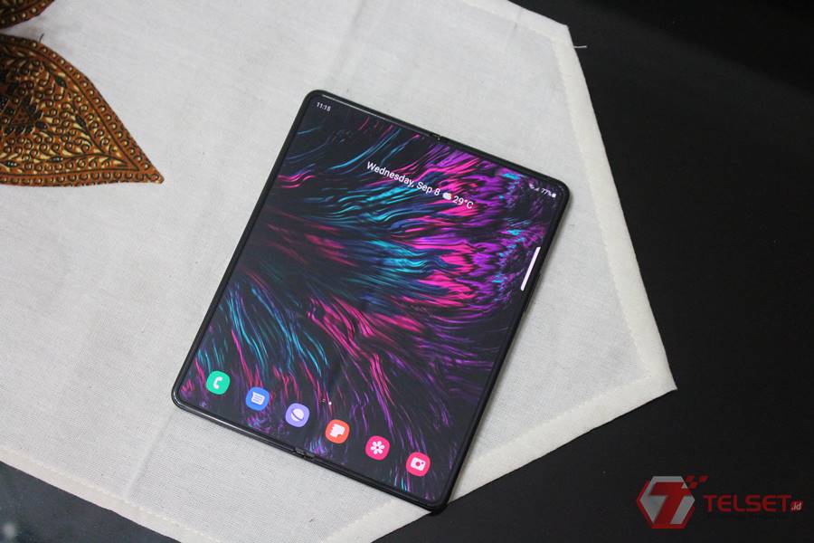 Fitur Fast Charging Layar Samsung Galaxy Z Fold4
