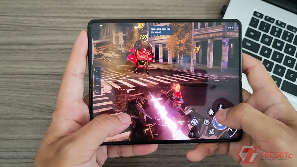 Samsung Galaxy Z Fold 3 Gaming