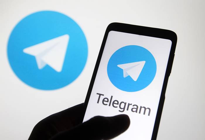 whatsapp down pengguna telegram