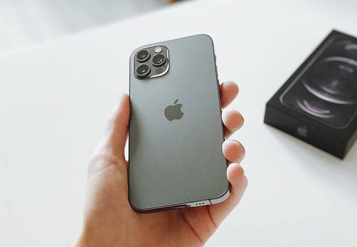 iPhone 12 Pro Bermasalah Rusak Service Gratis Apple