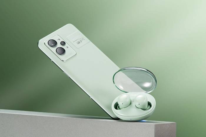 TWS harga murah Realme Buds Q2s