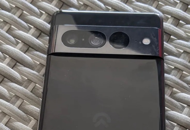 Prototipe Google Pixel 7 di Facebook Marketplace