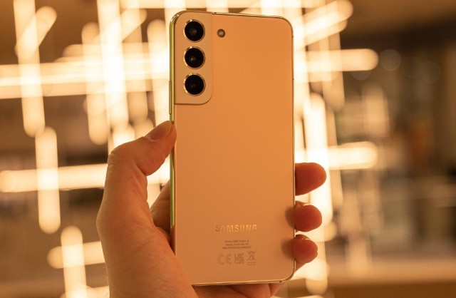 kamera telefoto galaxy S23