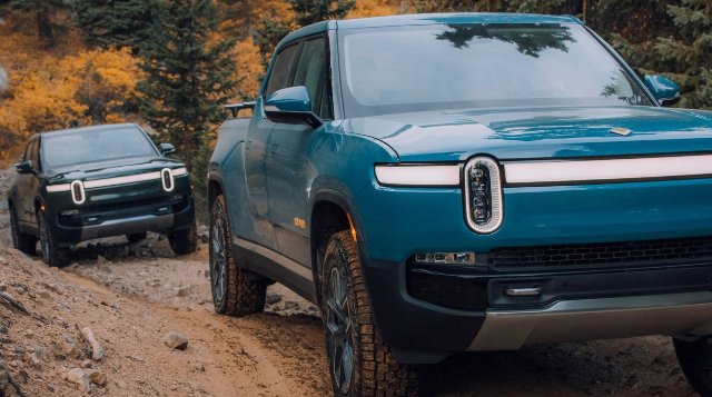 Tim Cook Pikap Listrik Rivian