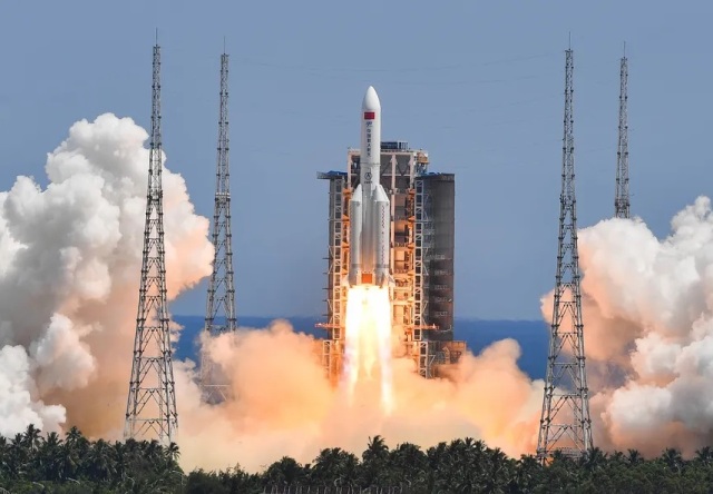 Roket China jatuh di Kalimantan