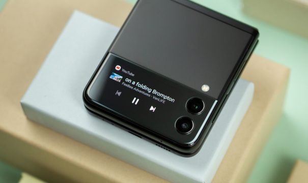 Samsung Galaxy Z Flip4