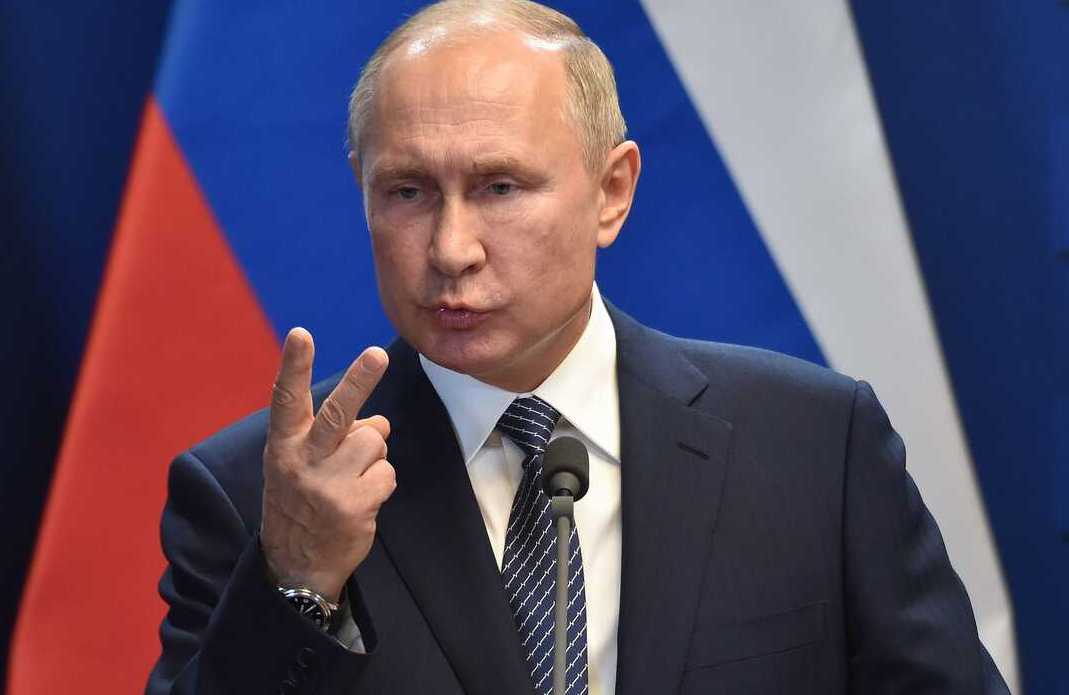 Vladimir Putin larang kripto dan NFT