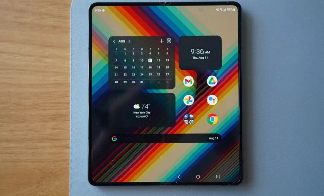 Taskbar Galaxy Z Fold4