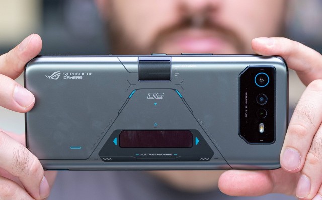 ROG Phone 6D Ultimate