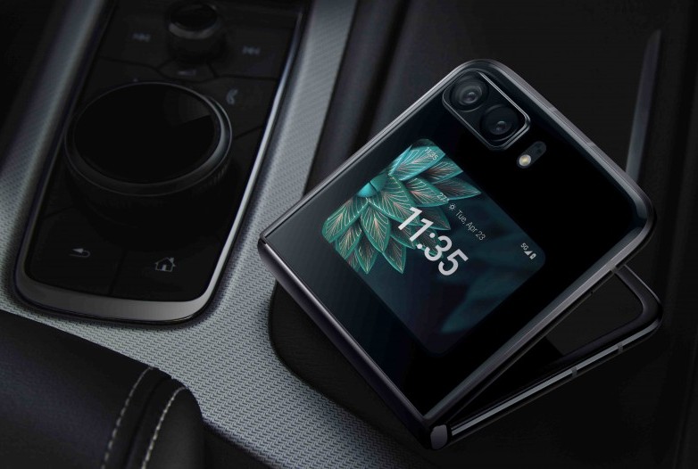 Spesifikasi Moto Razr 2022