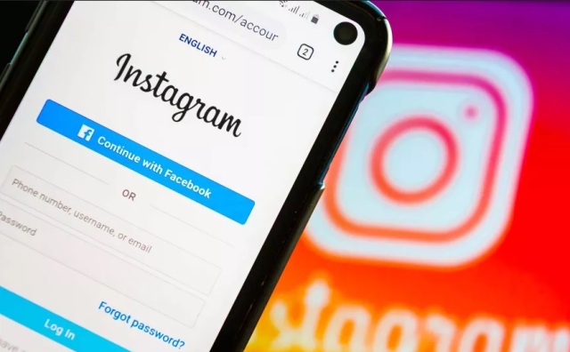 Komentar GIF di Instagram