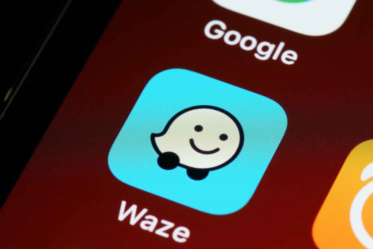 Waze Pengisian daya Kendaraan Listrik mobil motor