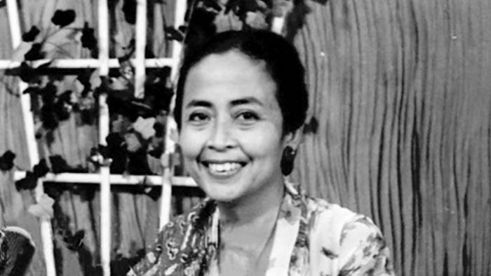 Prof. Dr. Julie Sulianti Saroso