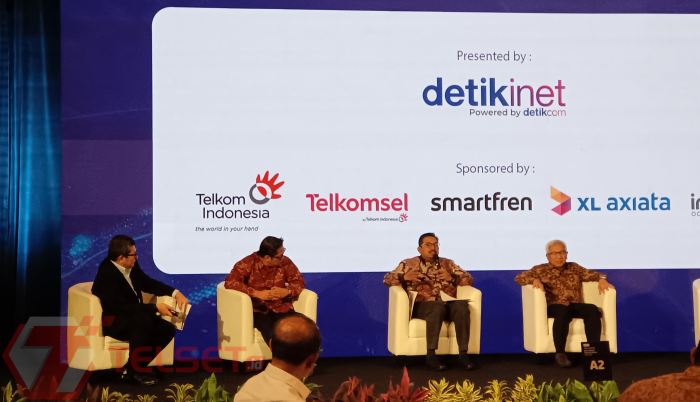 Kominfo Industri Telekomunikasi